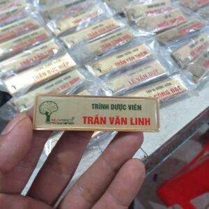 Thẻ tên đeo ngực bằng đồng