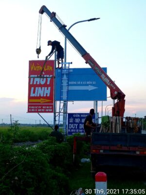 Biển alu chữ nổi