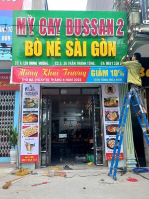 Biển Alu chữ nổi